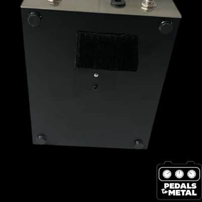 Electro-Harmonix Big Muff Pi 2000 - Present - Silver / Black / Red - X18359 image 6