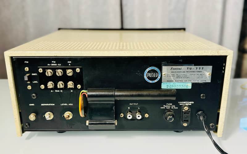 Vintage Rare Sansui TU-777 AM/FM Solid State Tuner - Serviced +