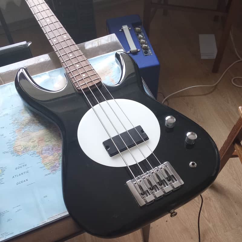 Discontinued and rare : Fleabass Model 34 Bass , normal scale