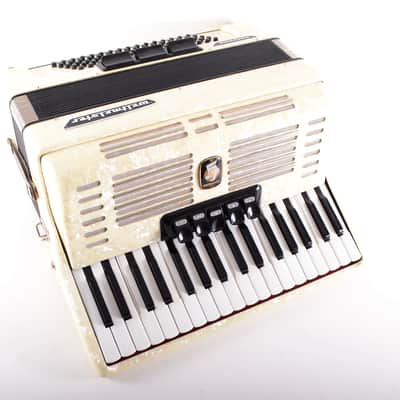 Immagine Rare German Made TOP Quality Accordion Weltmeister Unisella - 80 bass, 8 switches + Original Hard Case & Shoulder Straps - Excellent - Video - 12
