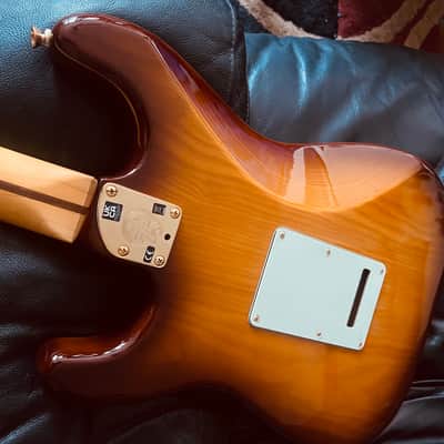 Fender 75th Anniversary Commemorative Stratocaster 2021 - 2-Color Bourbon Burst image 8