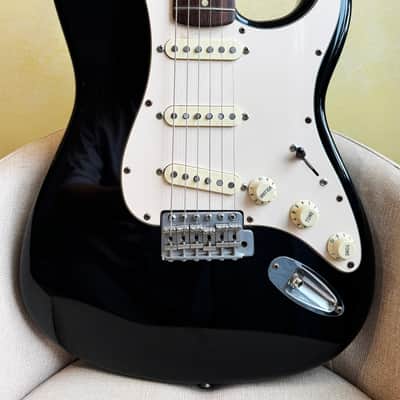 Fender ST-STD Standard Series Stratocaster MIJ | Reverb Canada