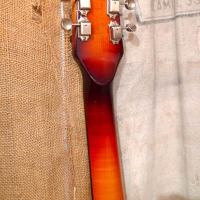 Mosrite V III 1984 Sunburst image 11