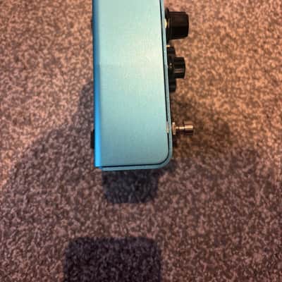MINT CONDITION, BARELY USED Strymon Blue Sky Reverberator V1 2010 - 2022 - Blue image 5