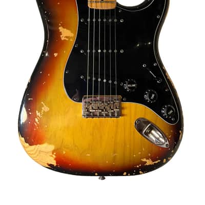 Fender Stratocaster Hardtail with 3-Bolt Neck, Maple Fretboard - 1977 - Sunburst image 3