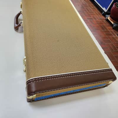 Mint Used 2023 Fender Stevie Ray Vaughan Stratocaster with Pau Ferro Fretboard - 3-Color Sunburst w/ Tweed Case image 15