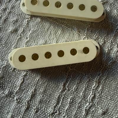 Fender 1974 Stratocaster pickup covers white 1974 image 1