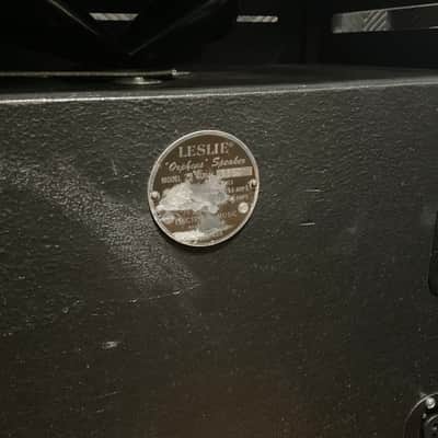 Custom Leslie Model 25 400 watt speaker cabinet with footswitch. 2 speed motor for upper rotor and lower drum. rotor. Leslie Model 25 with high frequency rotor added/modified... Black bed liner image 5