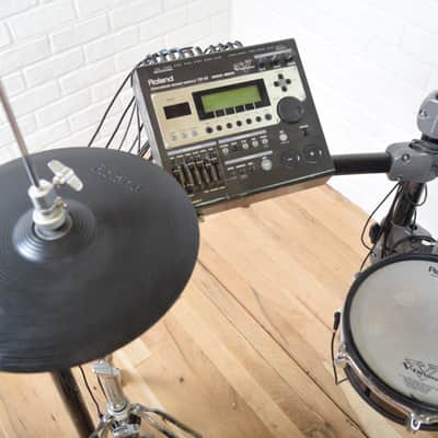 Roland TD-12 electronic drum set kit Excellent!-used TD12 V-drums for sale image 2
