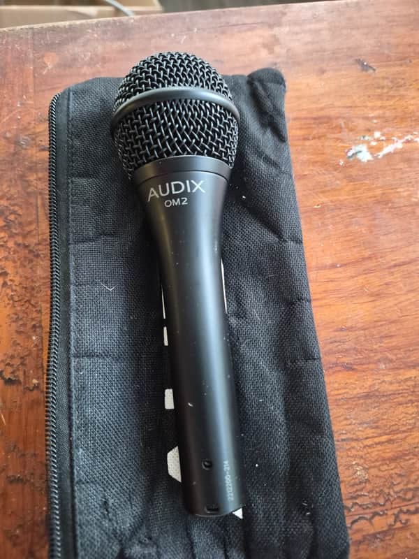 Audix OM2 Handheld Hypercardioid Dynamic Microphone