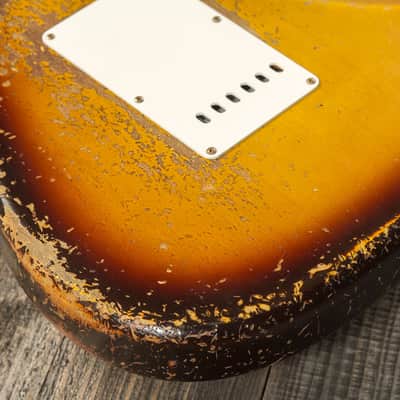 Fender Stratocaster 1959 Reissue (2023) Aged Chocolate 3-Color Sunburst -  Super Heavy Relic image 3