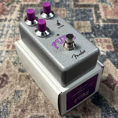 Fender Hammertone Fuzz Guitar Effect Pedal W/ Box & Paperwork! image 2