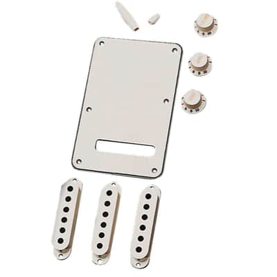Fender Stratocaster Accessory Kit Parchment 0991395000 image 2