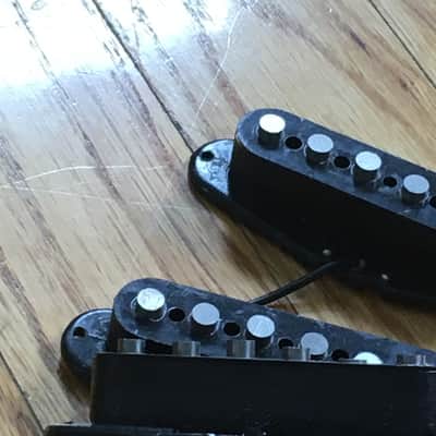 3 Vintage Fender Strat Pickups Set Squier? Black Plastic Bobbin Staggered Poles image 7