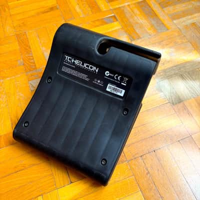 TC Helicon VoiceLive Touch Vocal Harmony and Multi-Effects Processor with original power supply! image 5