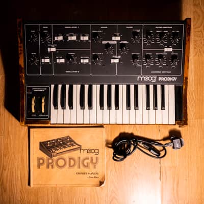 1981 Moog Prodigy 32-Key Monophonic Analog Synthesiser ( with original manual - super rare!) image 2