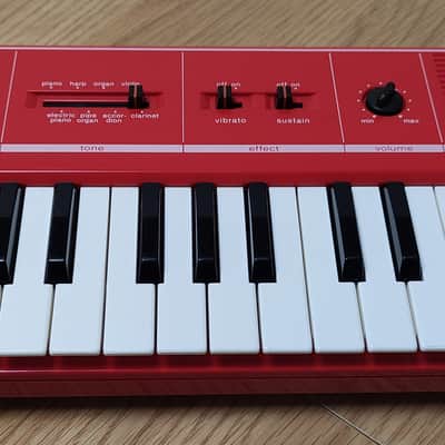 Casio Casiotone MT-11 Keyboard 1980s - Red image 1