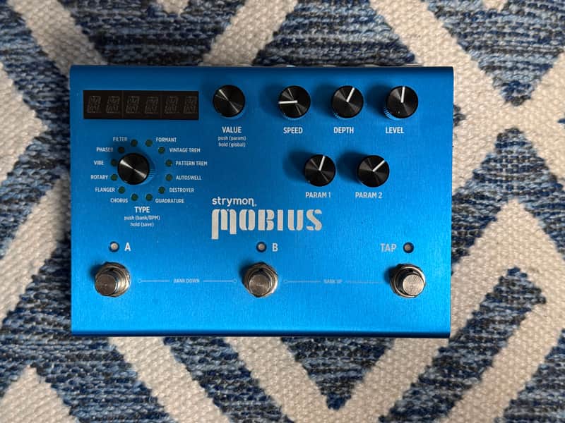 Strymon Mobius