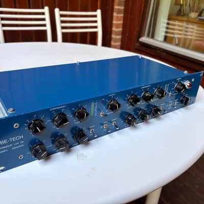 Tube-Tech LCA 2B Dual Channel Tube VCA Compressor / Limiter 2010s - Blue image 3