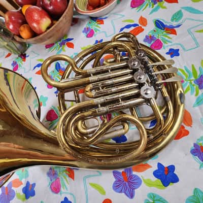 Holton H378 DOUBLE FRENCH HORN image 5