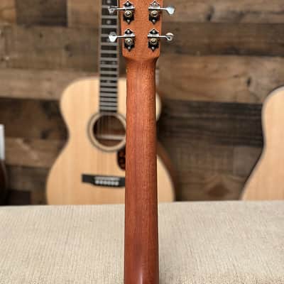 Larrivee OM-Simple 6 Burst Acoustic Guitar with Hard Case image 10