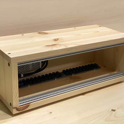 Uryan Modular 3U / 84 HP Minimal Series eurorack case image 2