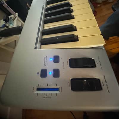 M-Audio Keystation 49e MIDI Keyboard Controller - Silver image 1