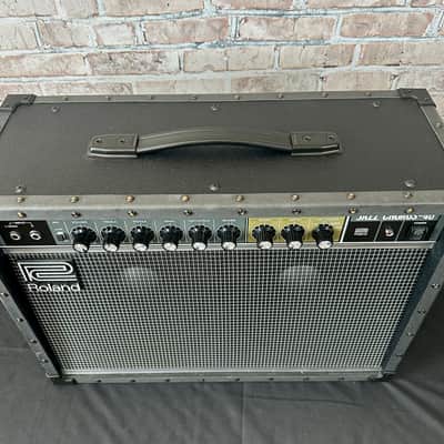 Roland JC-40 Jazz Chorus 40-watt 2 x 10-inch Combo Amplifier - Black image 4