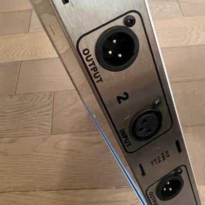 API 3122V 2-Channel Microphone Preamp 2022 - Present - Blue image 16
