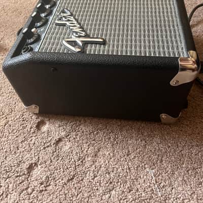 Fender Frontman 10G 10-Watt 1x6" Guitar Practice Amp 2007 - Present - Black image 3