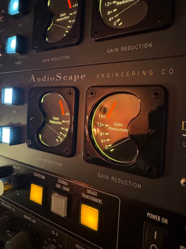 AudioScape Engineering Co. DC-101 D-COMP 2-Channel Limiter / Compressor 2018 - 2021 - Green image 1