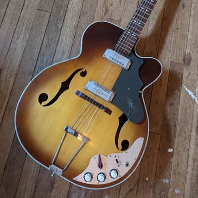 Lafayette V-31 Arched Top Hollow Body Guitar 1960s Sunburst Cutaway Japan  Teisco image 1