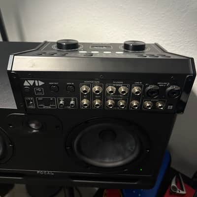 Avid MBox Studio 21x22 USB-C Audio Interface 2022 - Present - Black image 2