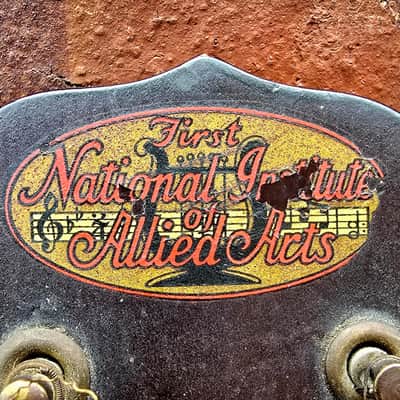 1930s Regal - First National Institute of Allied Arts - Guitar image 3