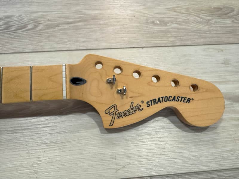 New Old Stock Open Box Fender Deluxe Maple Stratocaster Neck 22 Narrow Tall Frets 12" Radius