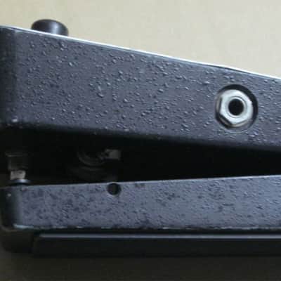 used vintage 1970s (Ser # 1972574) Thomas Organ Cry-Baby Wah, model 95-910511, has orig TDK 5103, + battery (pot is NOT scratchy, works fine) battery clip was repaired, original foam padding for battery compartment area replaced, + extra rubber feet image 15