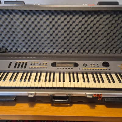 E-MU Systems E-MU Systems E-Synth Keyboard 76-Key 128-Voice Sampler Workstation 1997 - Gris image 3