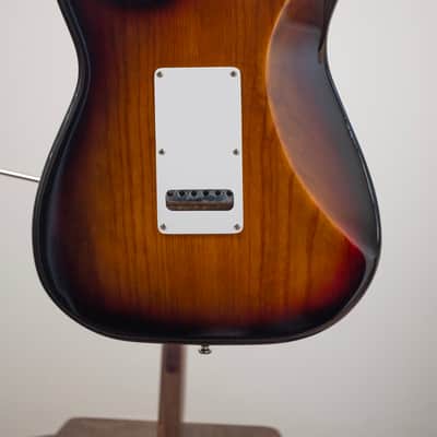 2010 G&L Tribute Series S500 SSS - in 3 Tone Sunburst image 16