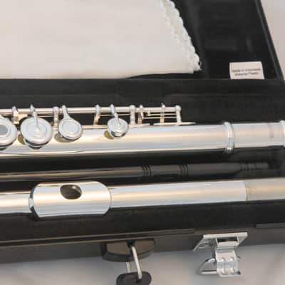 Yamaha YFL-282 Standard Open Hole Flute *Inline G *Cleaned & Serviced *Ready to Play image 2