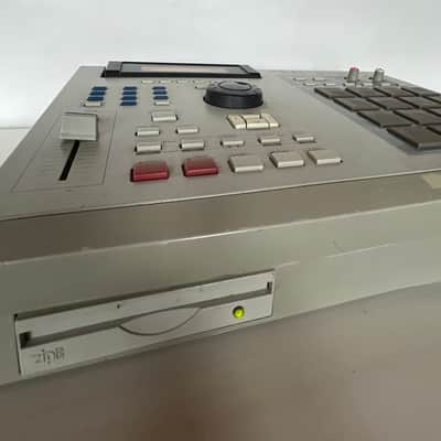 Akai MPC2000XL MPC 2000 XL w/ 8 out expansion and ZIP Drive image 4