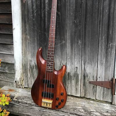 Fender Contemporary Precision Bass Lyte Deluxe 1995 - 2001
