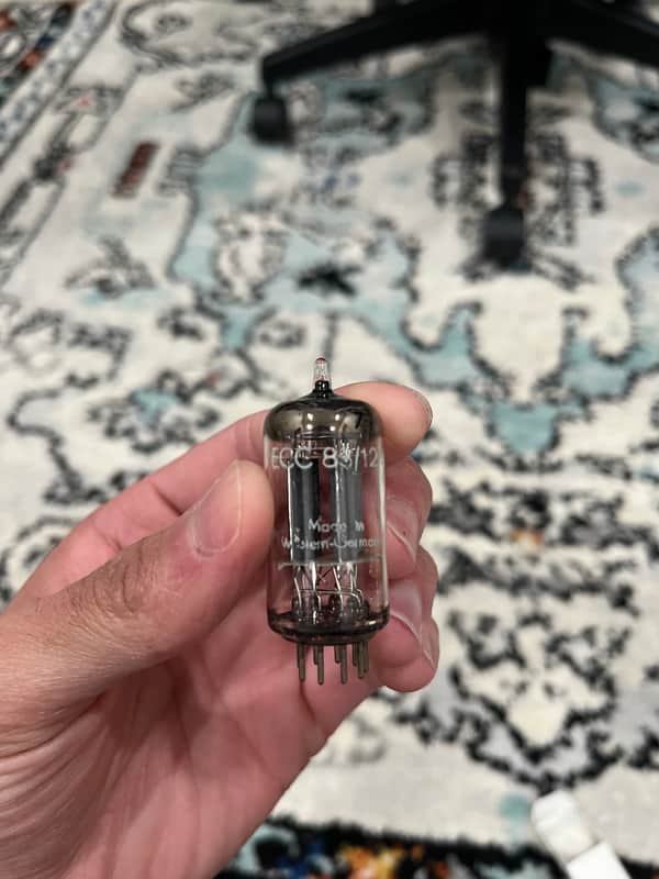 Telefunken 12AX7 Ribbed Plate Vintage Vacuum Tube - Diamond Bottom image 1