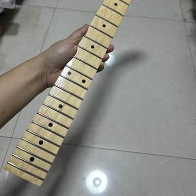 Banana Head Electric Guitar Maple Wood Neck, 22 Frets Fingerboard image 2