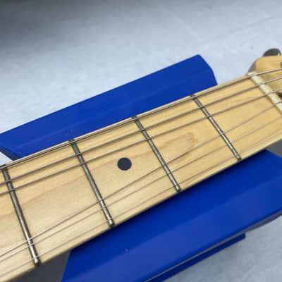 Fender Buddy Guy Stratocaster Guitar with Case 1999 - 2-Color Sunburst / Maple fingerboard image 13