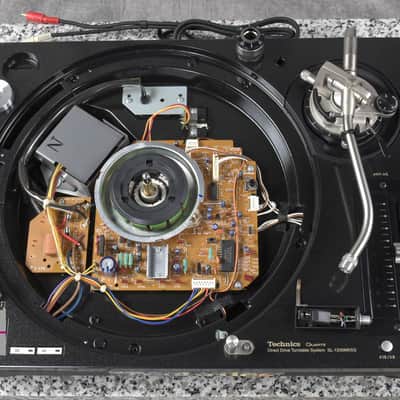 Technics SL-1200MK5G Black Direct Drive DJ turntable in Very Good Condition image 4