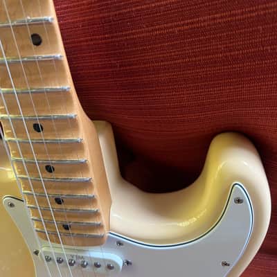 Fender 2015 Fender Yngwie Malmsteen Signature Stratocaster 2015-2016 - Vintage White image 18