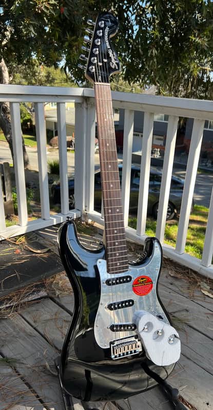 Squier Stratocaster 2011 NOS Black & Chrome image 1