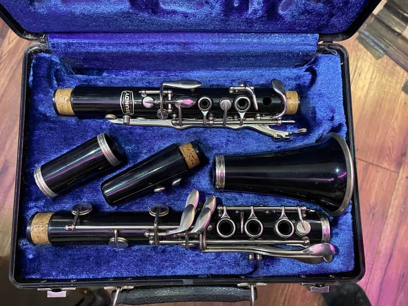 Bundy Resonite Clarinet (Good Condition) image 1