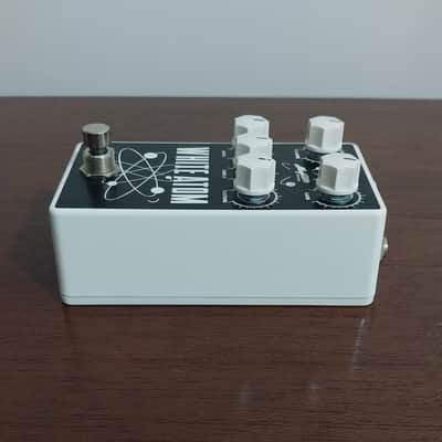 Magnetic Effects White Atom V3 fuzz pedal image 5