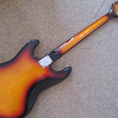 Commodore bass seventies sunburst image 7
